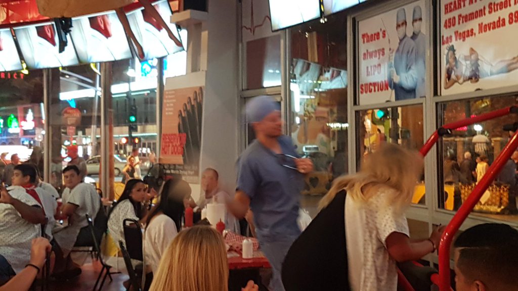 Fessée au Heart Attack Grill