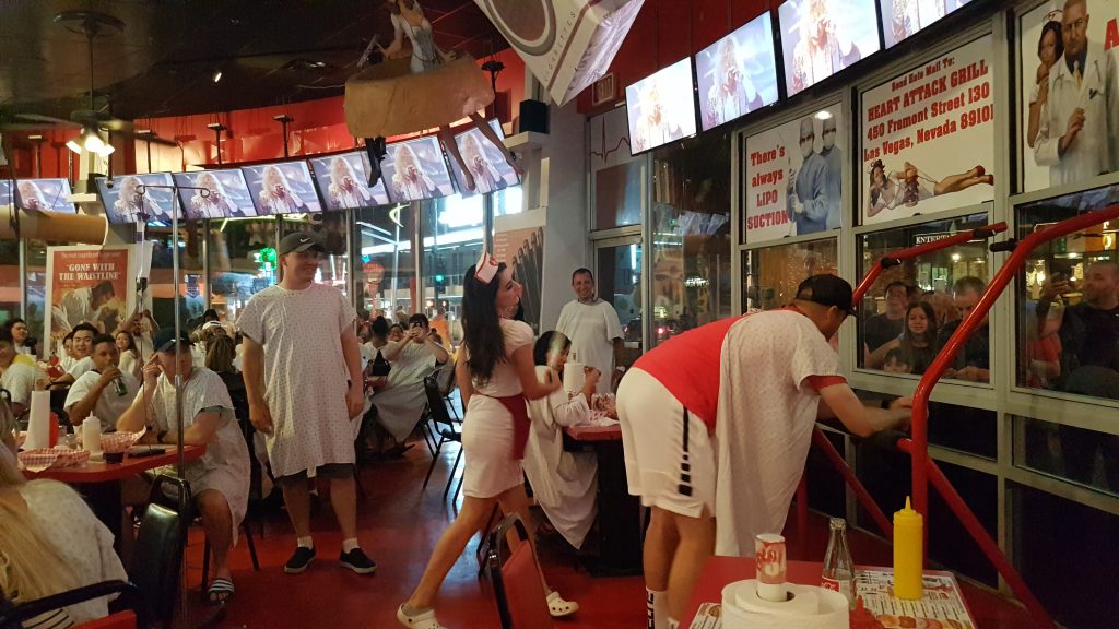 Fessée au Heart Attack Grill