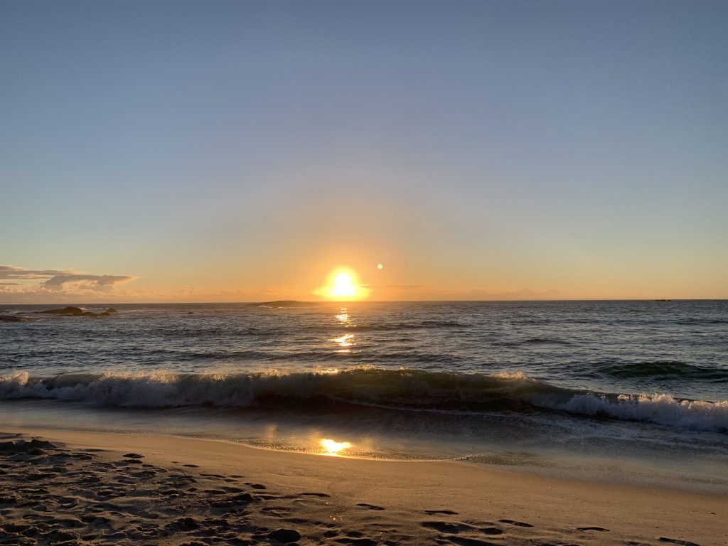 Coucher de soleil sur la plage de Camps Bay