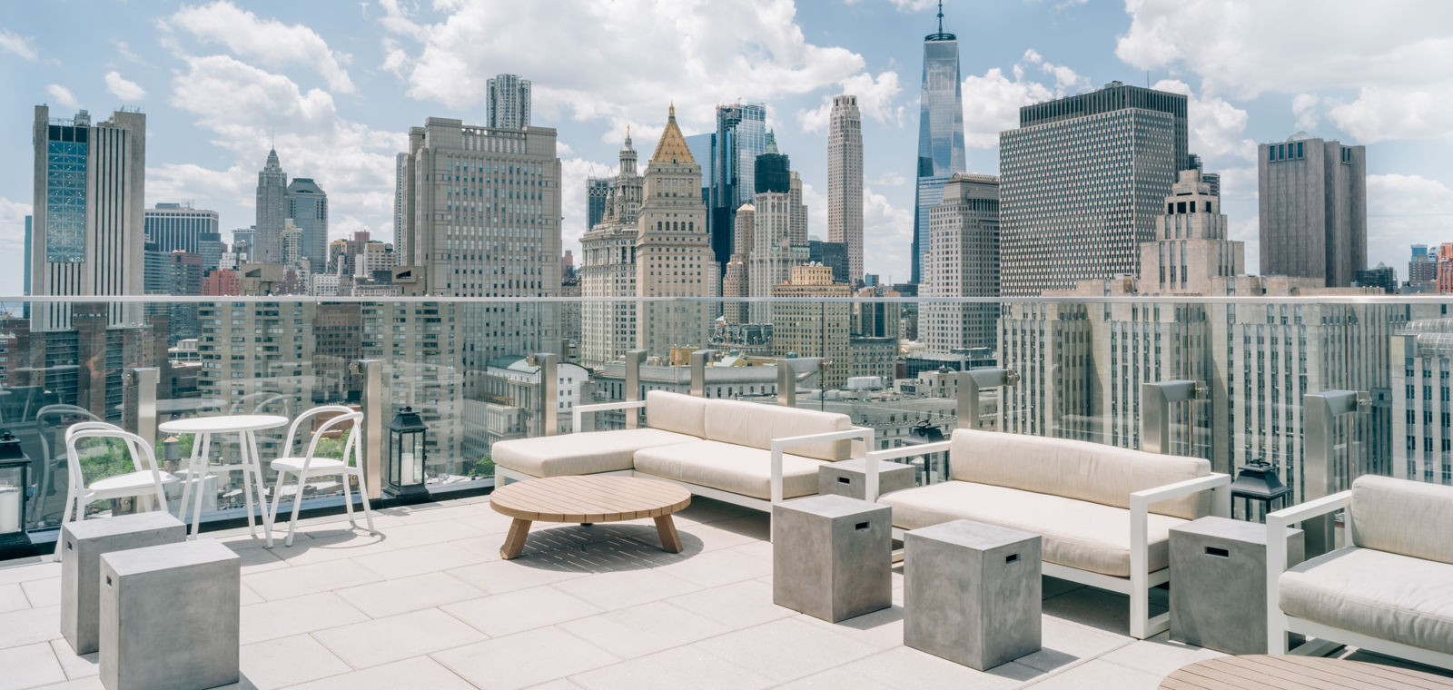 La vue depuis la terrasse du 50 Bowery.