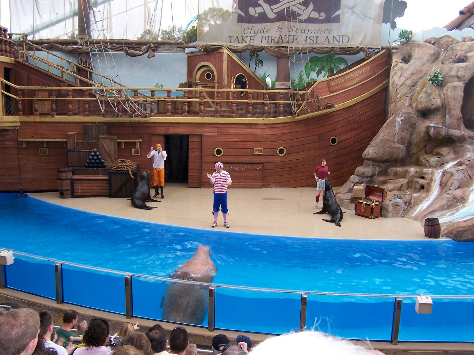 Clyde and Seamore Take Pirate Island