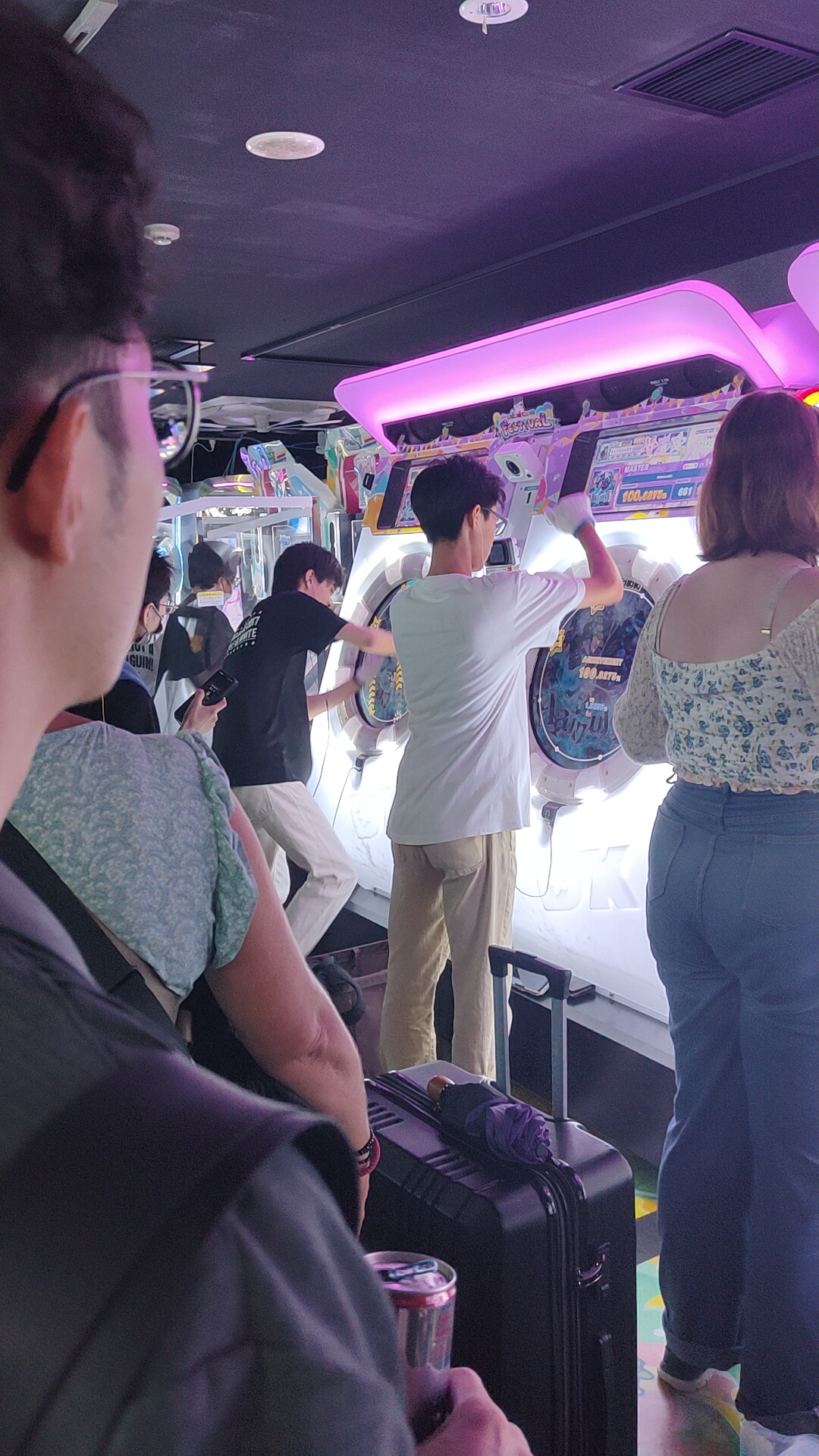 Etage "musique" d'une salle Gigo à Akihabara