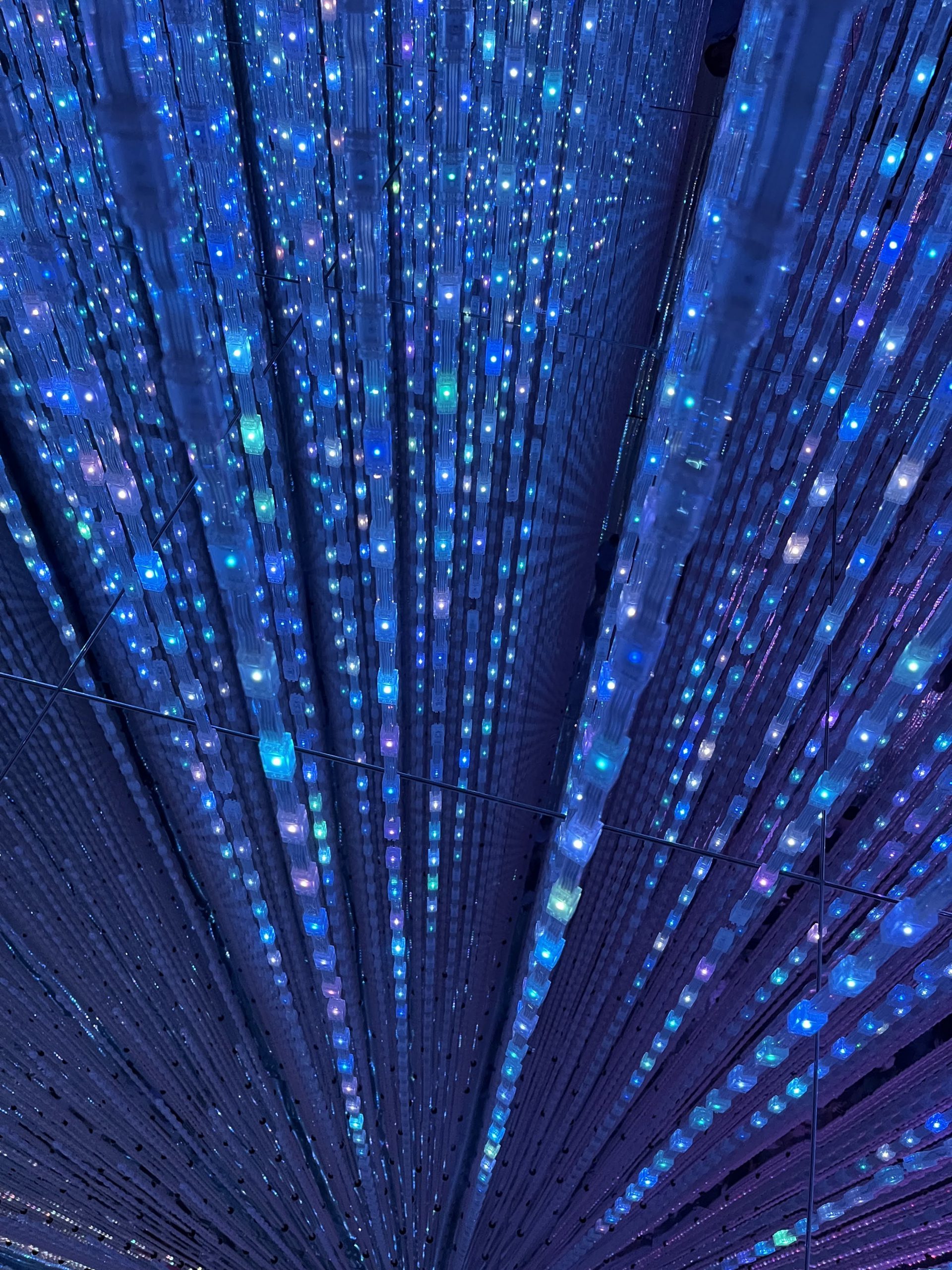 TeamLab Planets, The Infinite Crystal Universe