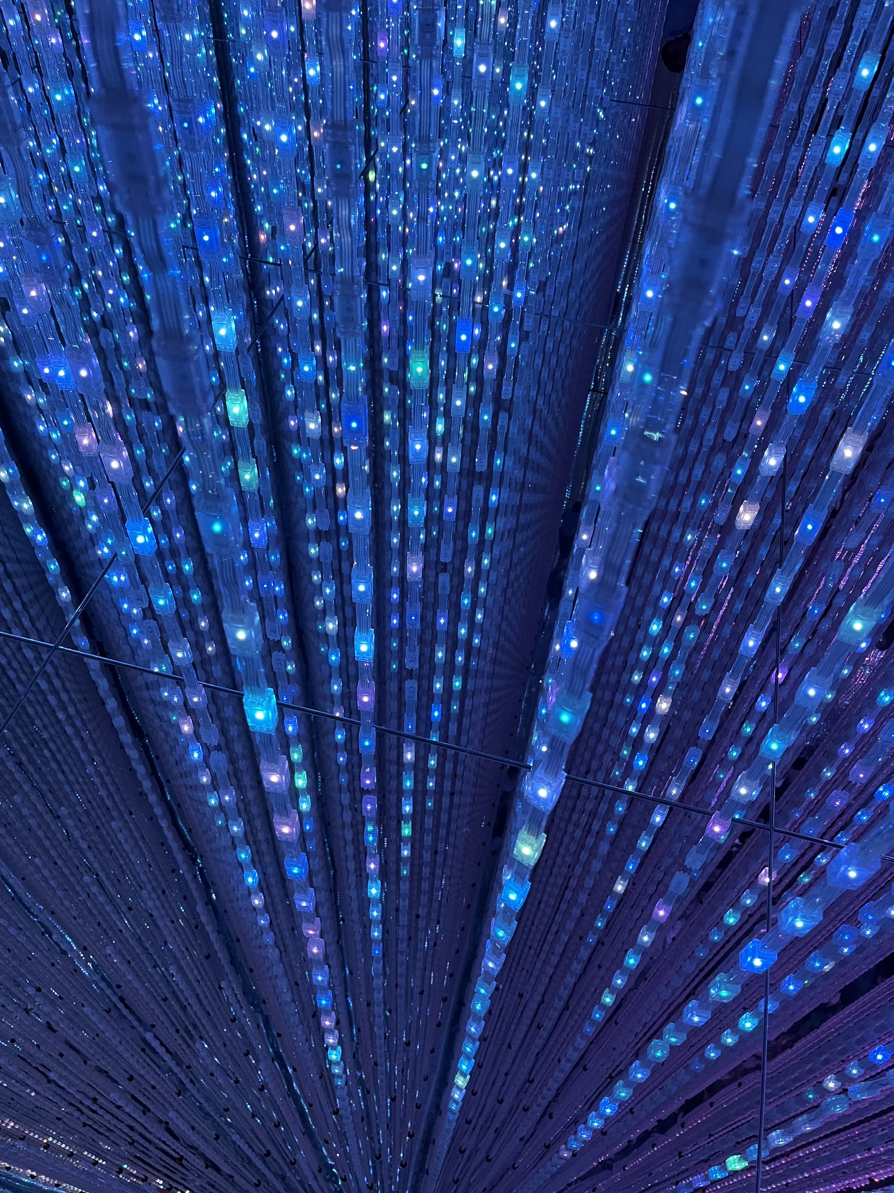 TeamLab Planets, The Infinite Crystal Universe