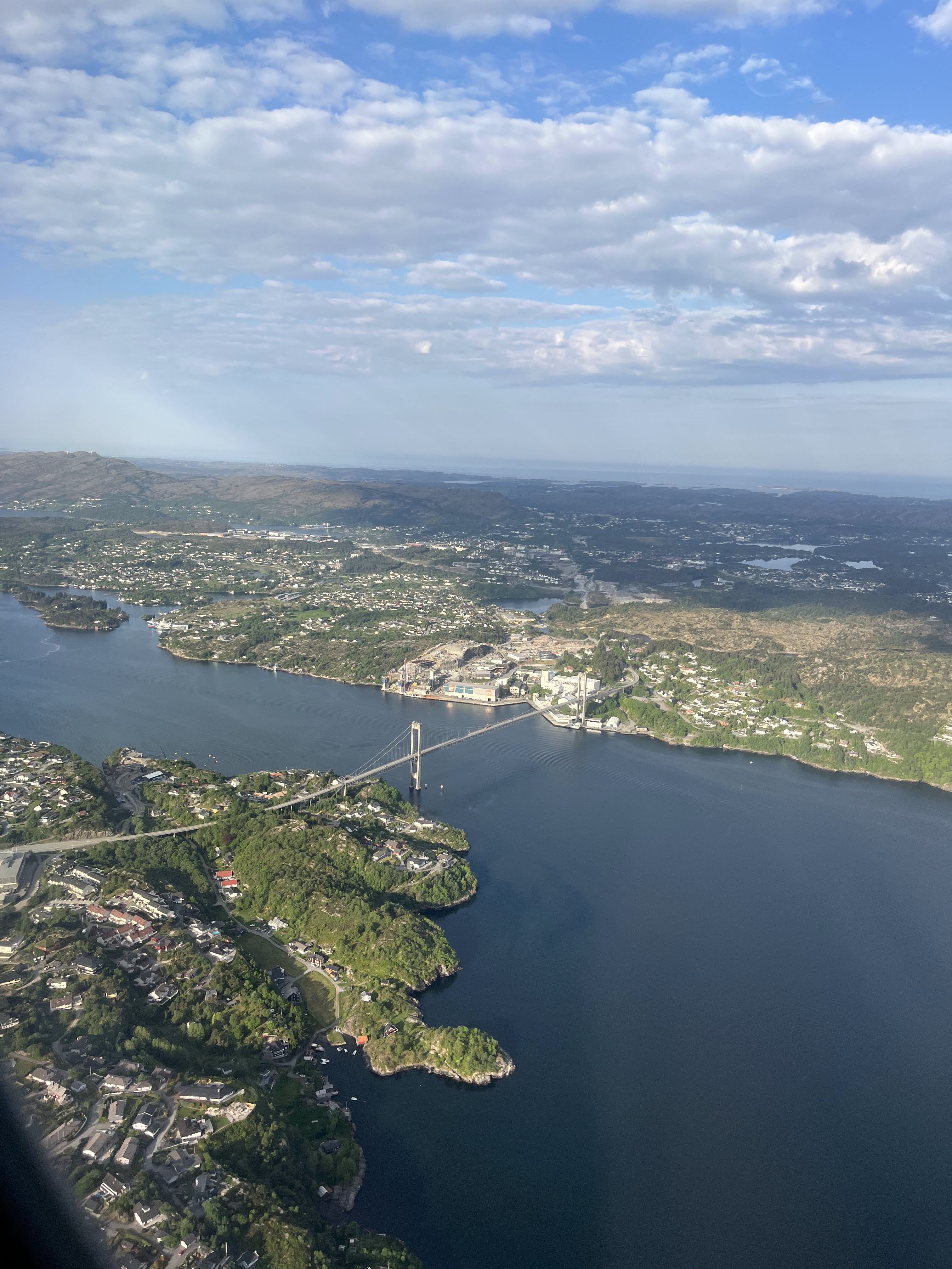 En vol, arrivée sur Bergen