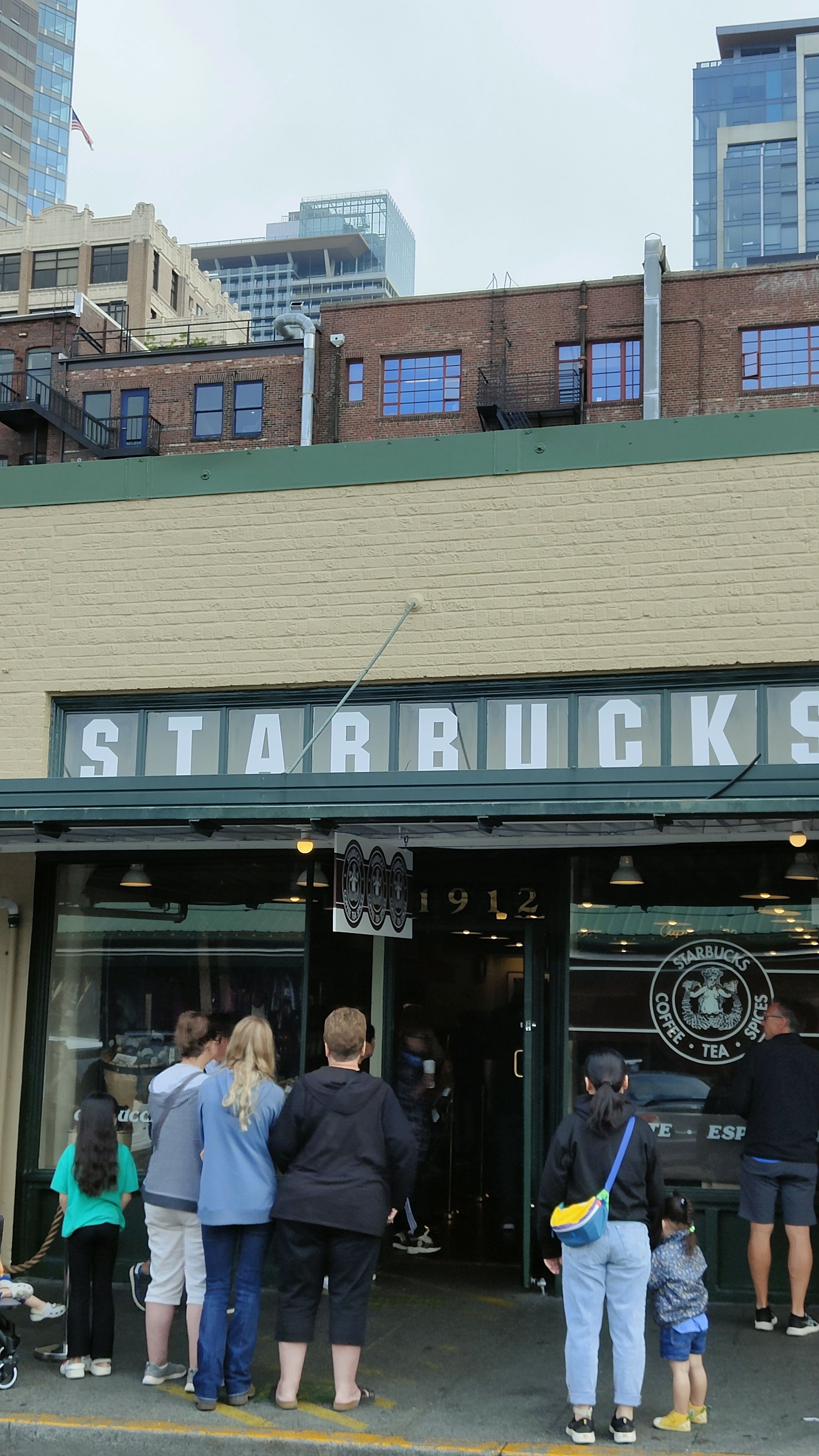 Le premier Starbucks