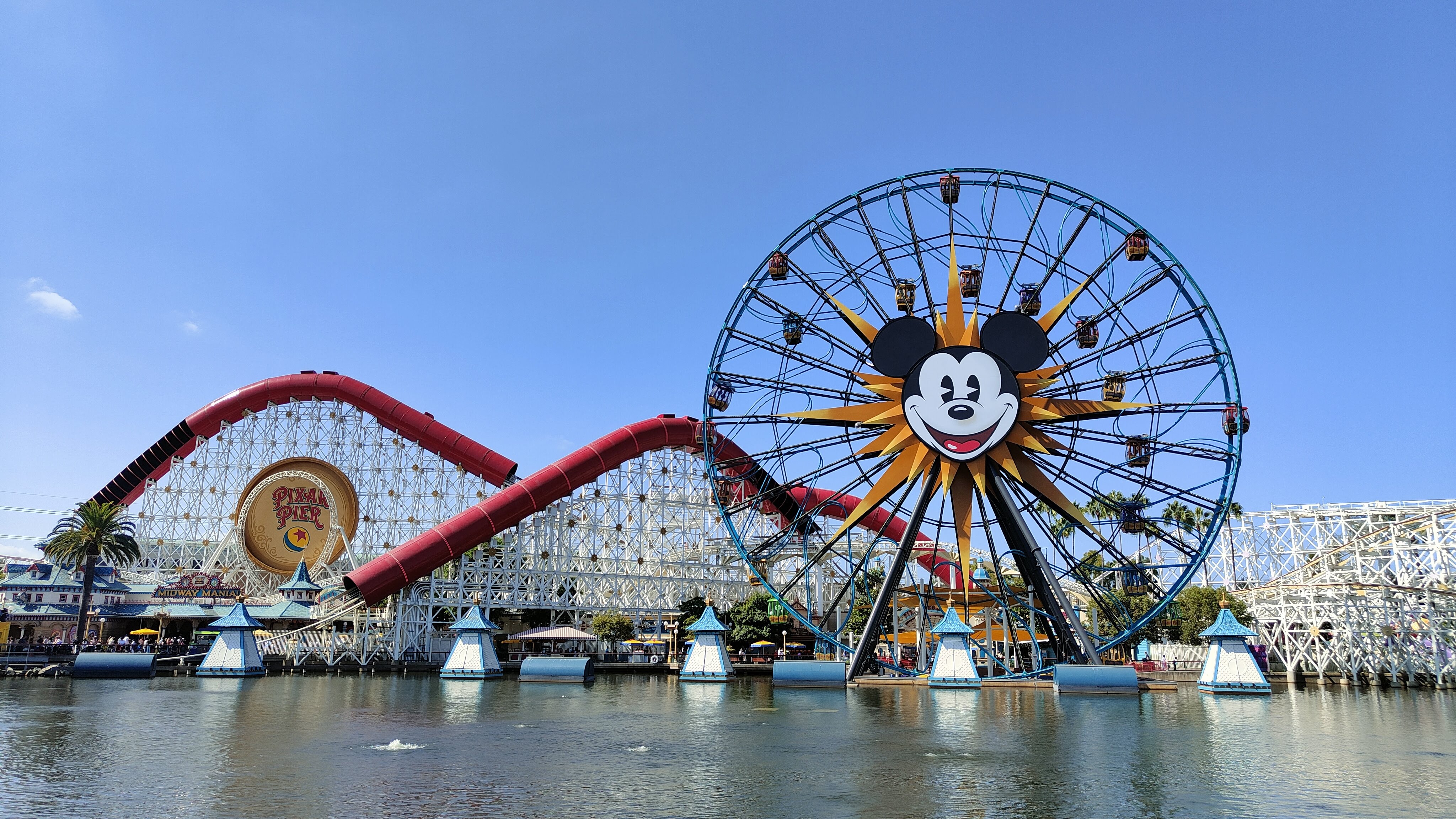 Pixar Pier ├á Disney California Adventure