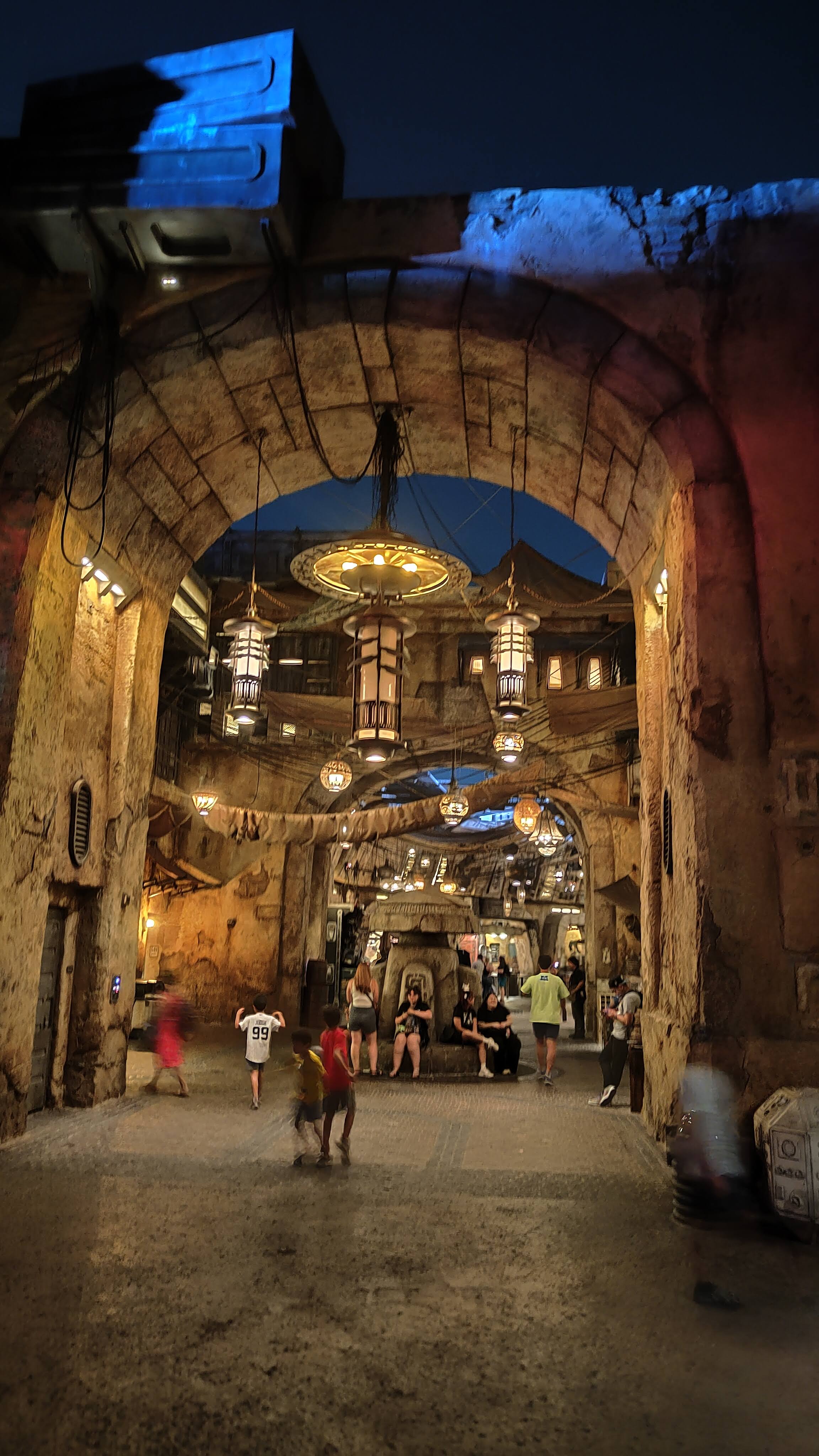 Star Wars: Galaxy's Edge de nuit à Disneyland