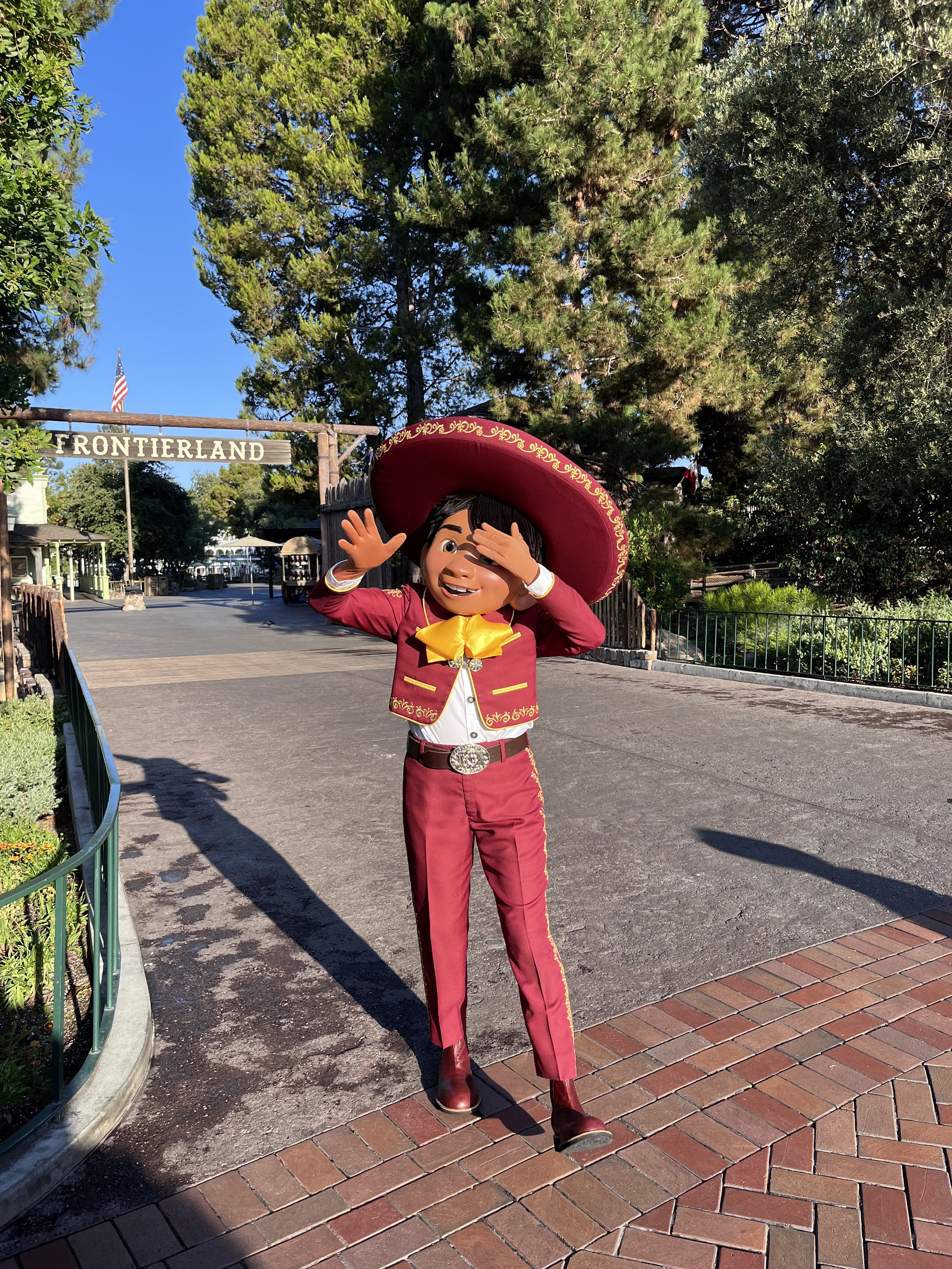 Coco à Disneyland avant le rope drop