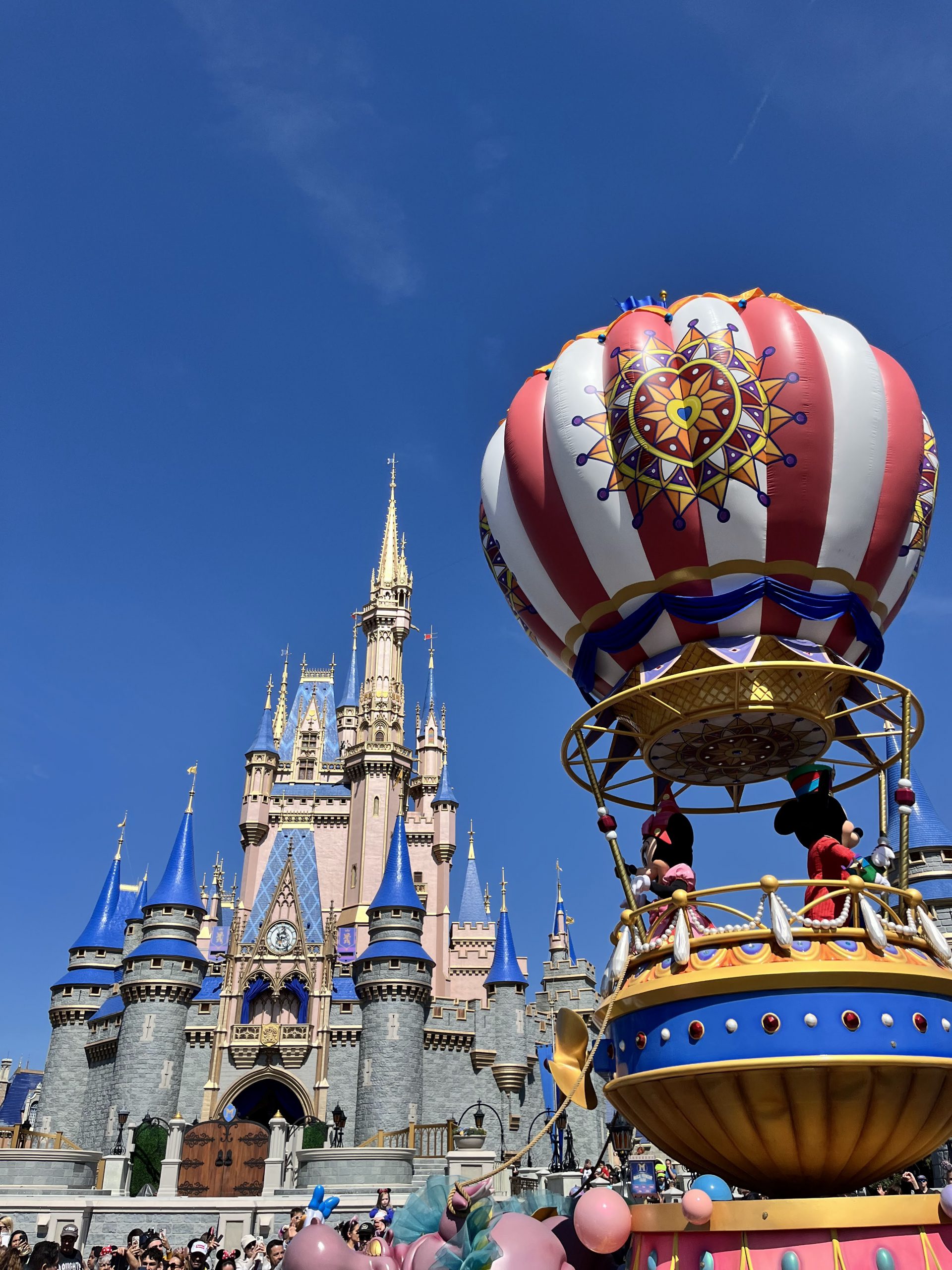 Disney Festival of Fantasy Parade à Magic Kingdom