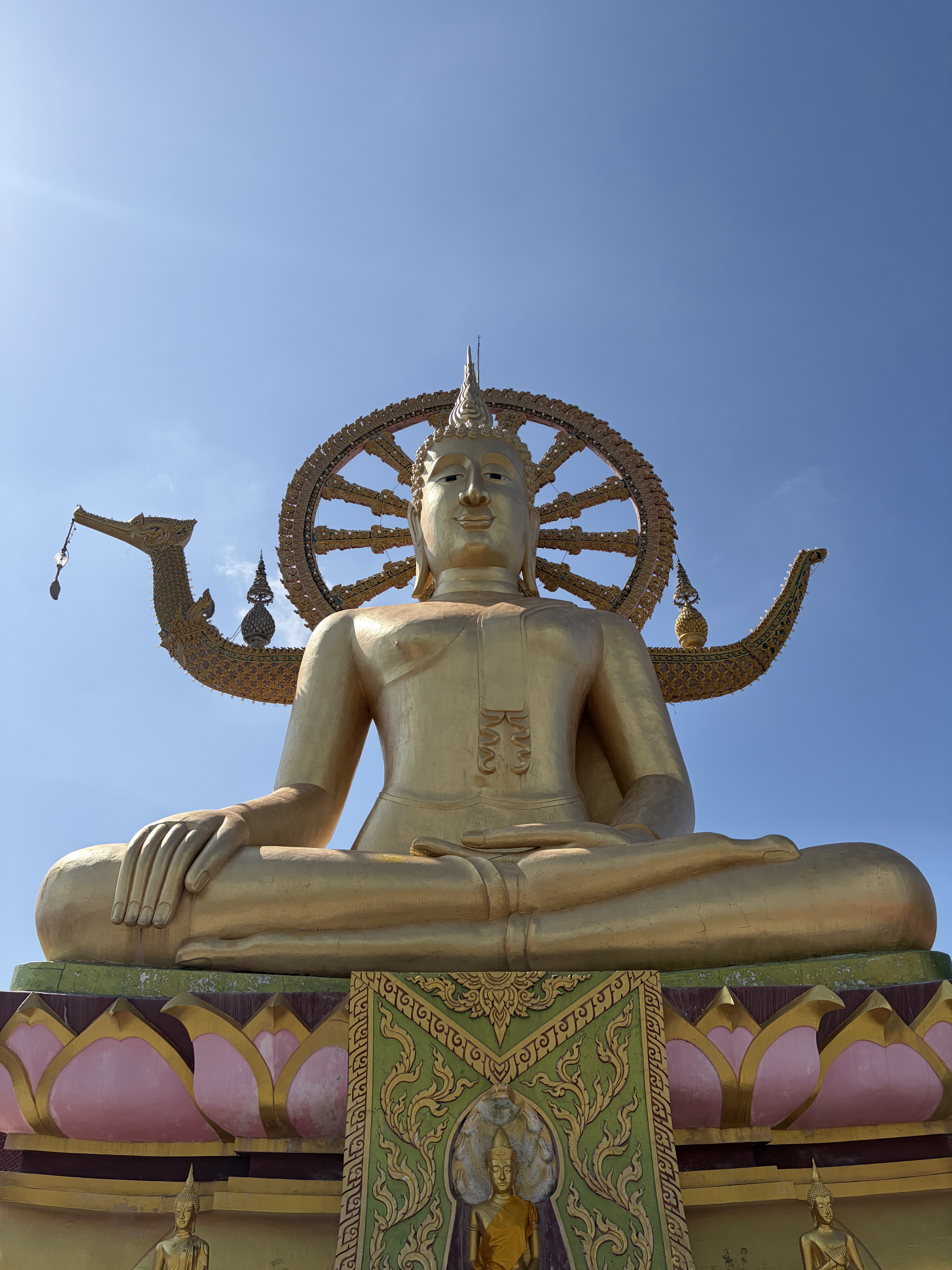 Wat Phra Yai