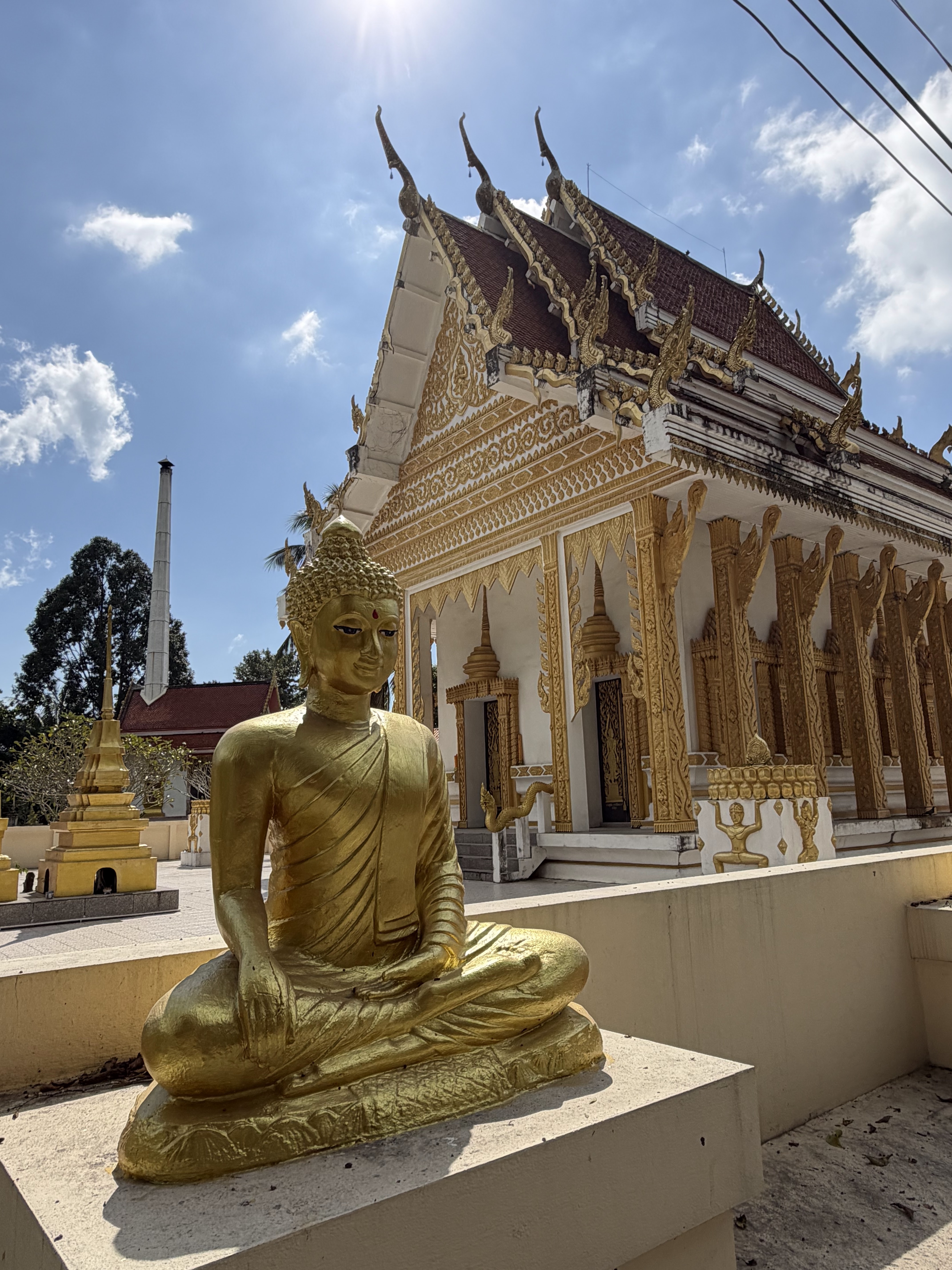 Wat Samut Tharam