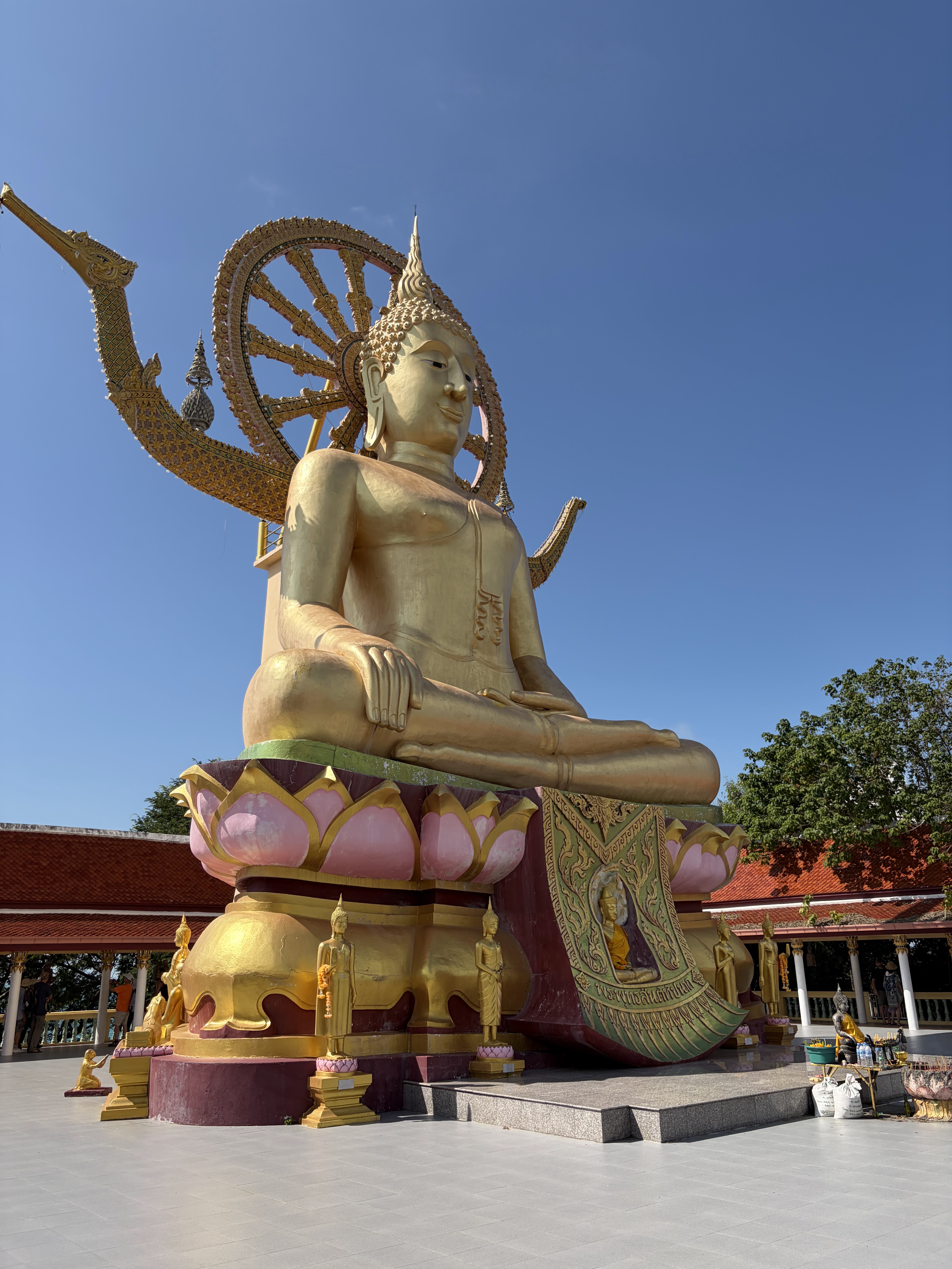 Wat Phra Yai