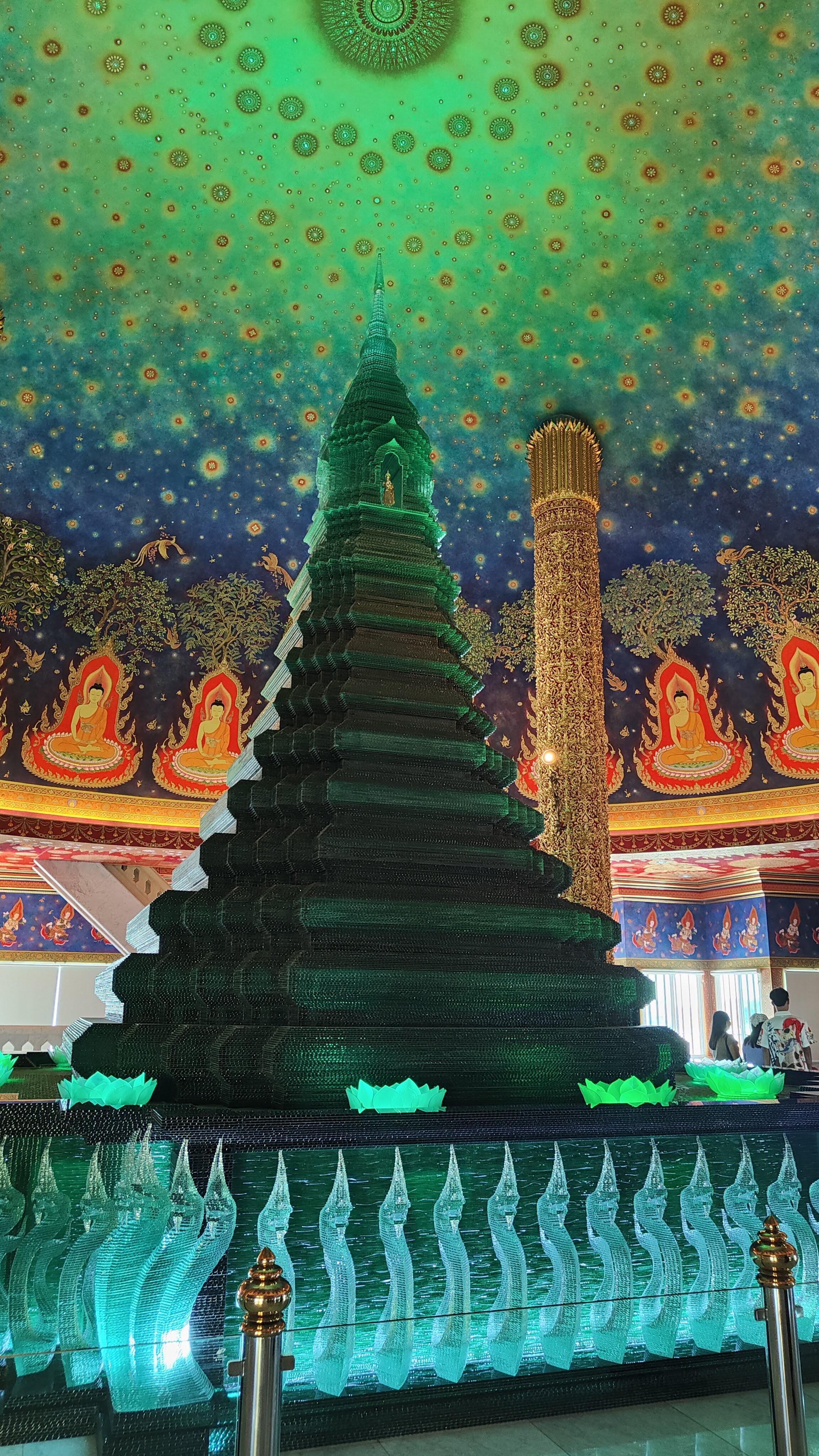 Wat Paknam, le Bouddha géant