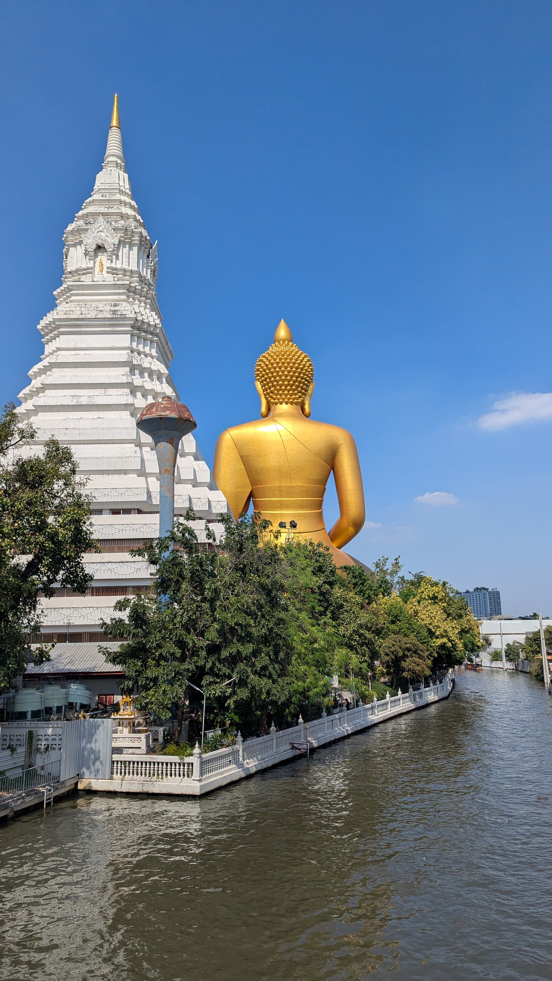 Wat Paknam, le Bouddha géant